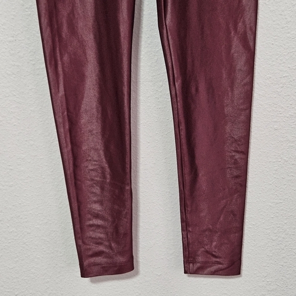 NWT Koral faux leather looking leggings size medium - Picture 3 of 13